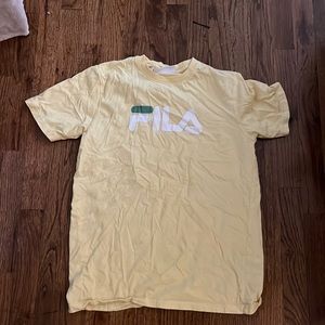 Pale yellow fila t